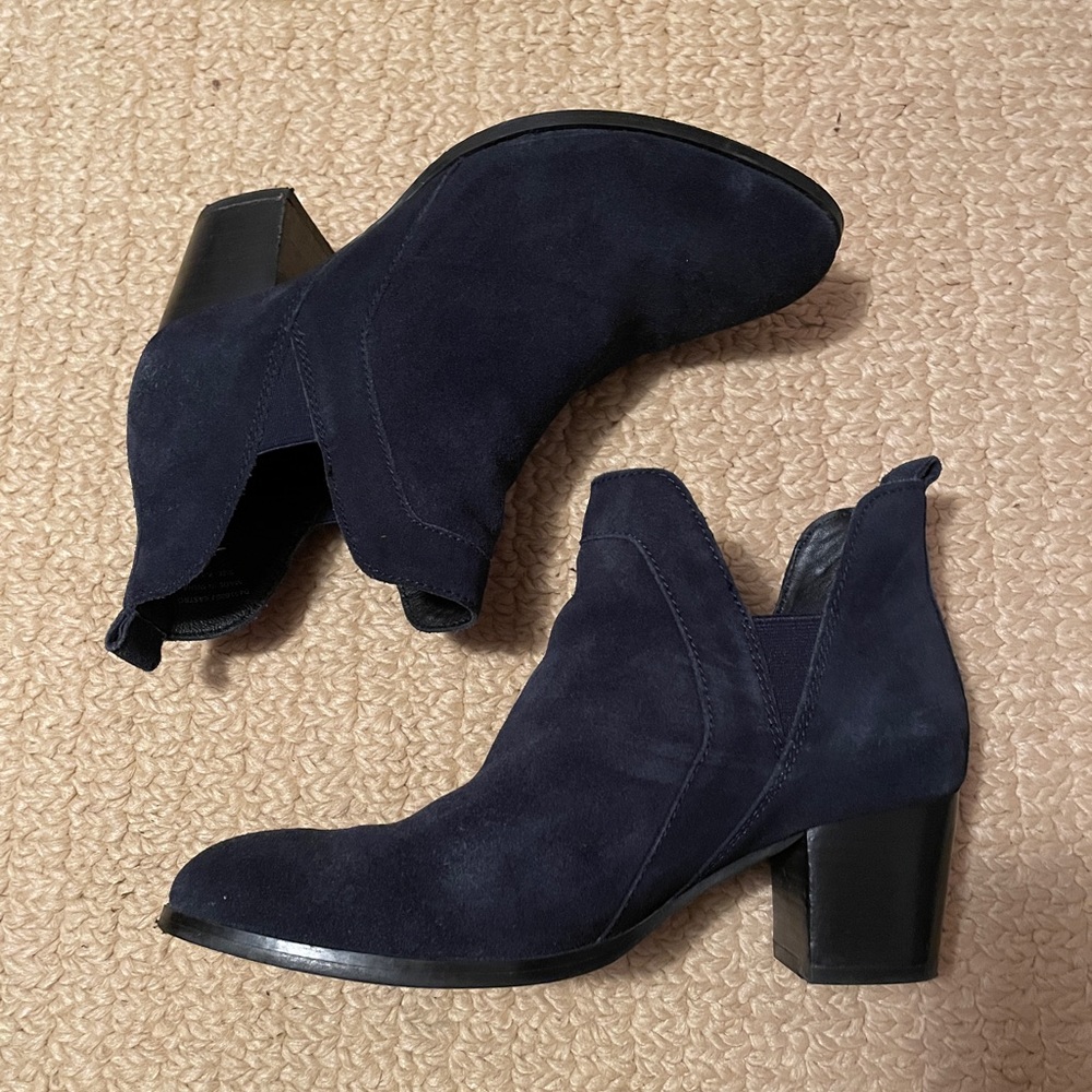 MIA Castro Suede Bootie Size 8.5